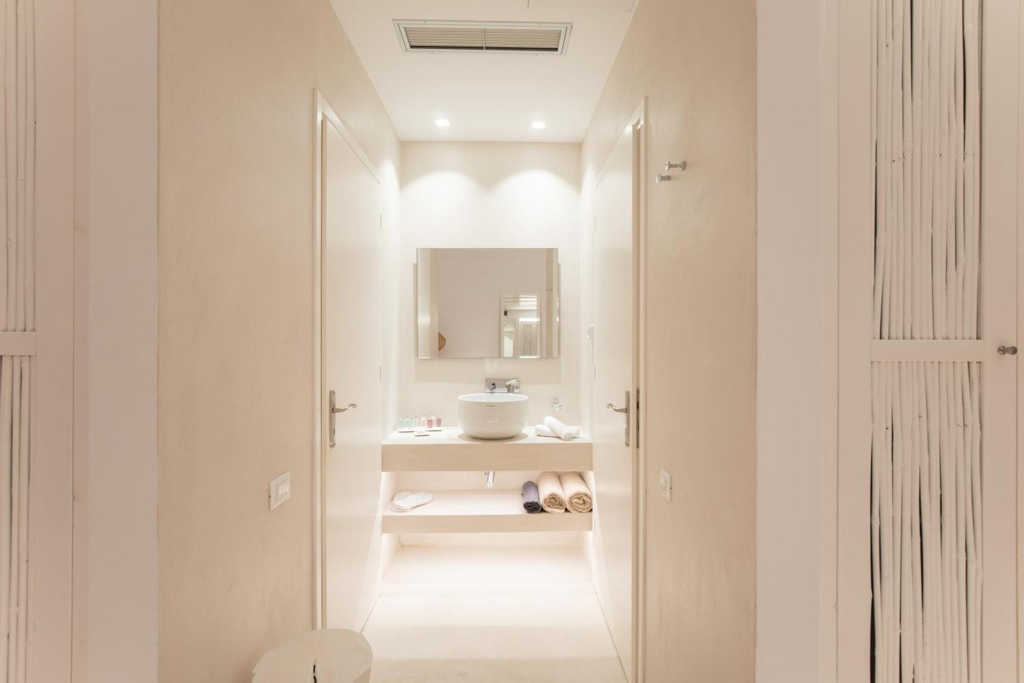 The Ammonite Resort Plintri Quarto foto